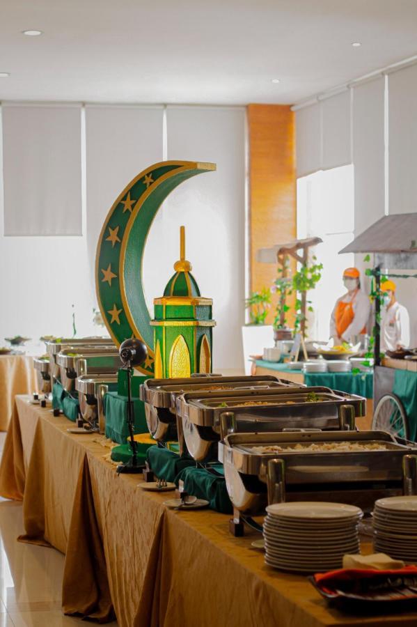 Harris Hotel Samarinda Kültér fotó