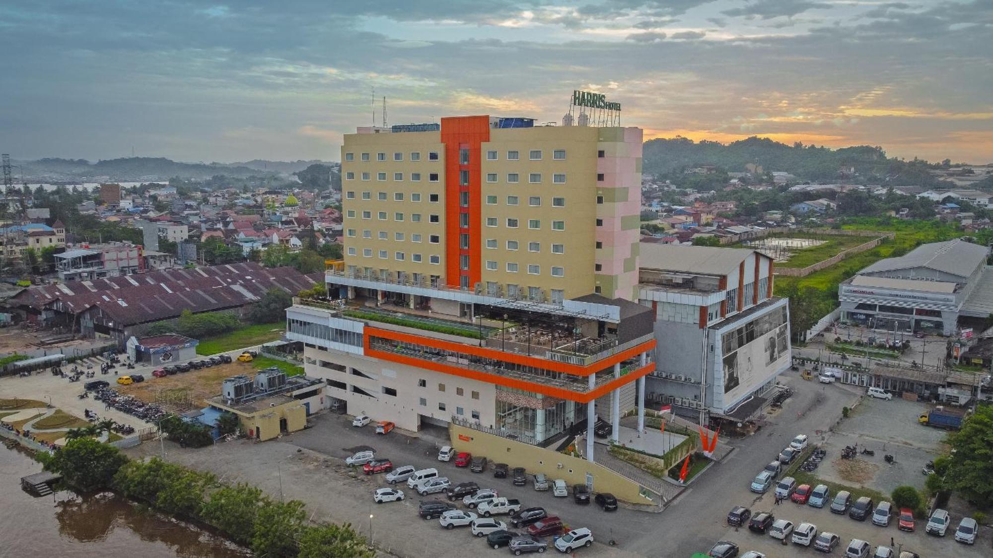 Harris Hotel Samarinda Kültér fotó
